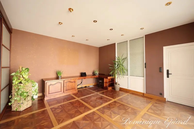 Bureau dans Niort à vendre - Photo de l’immeuble – Image 3 sur 16