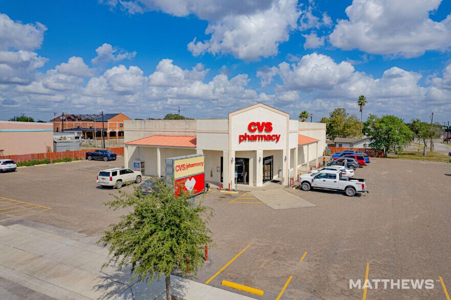 213 E San Patricio Ave, Mathis, TX à vendre - Photo de l’immeuble – Image 2 sur 3
