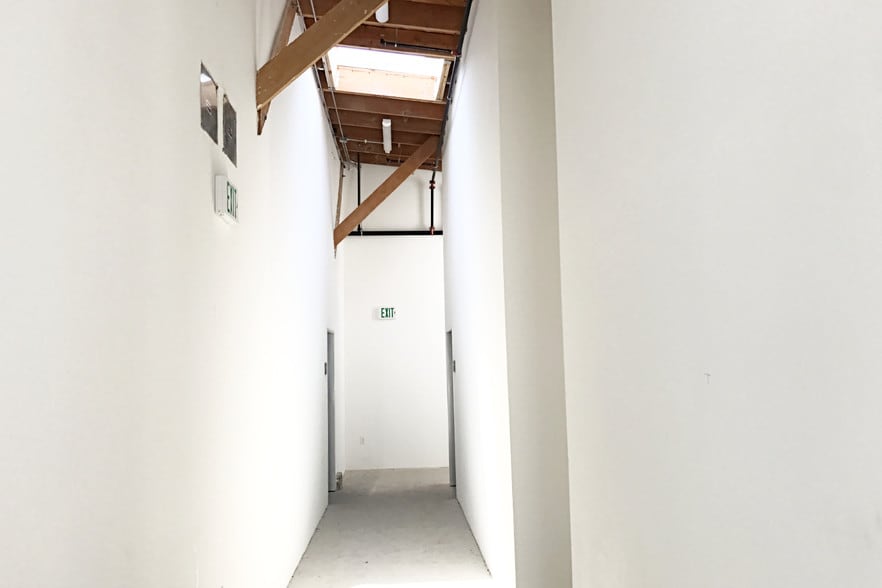 3751 E Olympic Blvd, Los Angeles, CA à louer - Photo intérieure – Image 3 sur 32