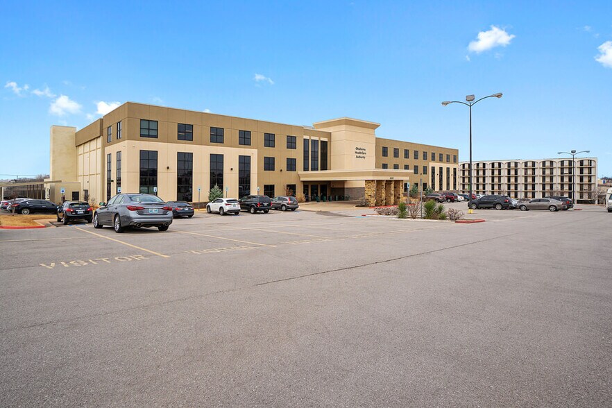4345 N Lincoln Blvd, Oklahoma City, OK à vendre - Photo de l’immeuble – Image 3 sur 3