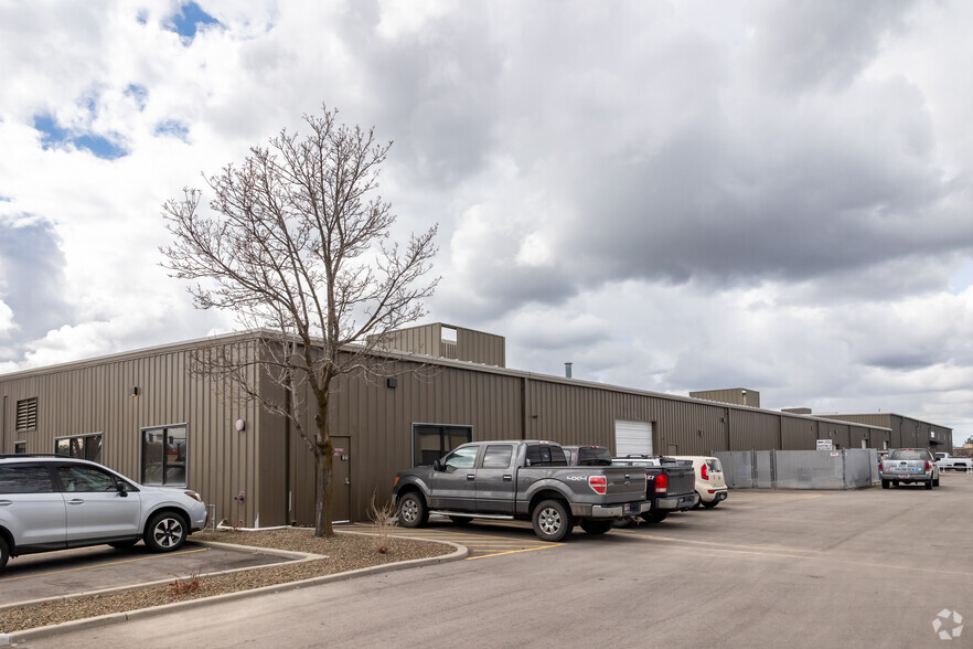 2925-2929 S Cole Rd, Boise, ID à vendre - Photo de l’immeuble – Image 2 sur 31