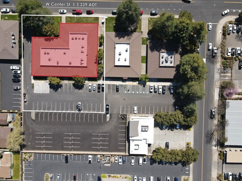 955 W Center St, Manteca, CA à louer - Photo de l’immeuble – Image 2 sur 7