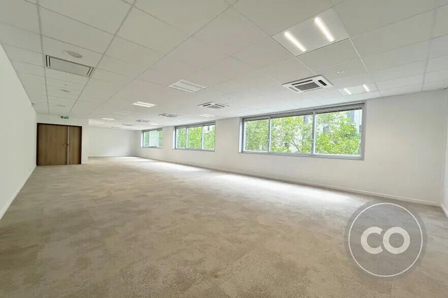 Bureau dans Boulogne-Billancourt à louer - Photo de l’immeuble – Image 2 sur 4