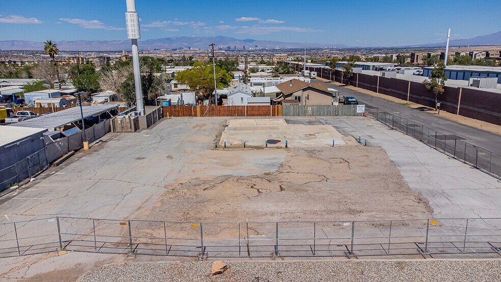 721 E Lake Mead Pkwy, Henderson, NV à vendre - Photo de l’immeuble – Image 3 sur 25