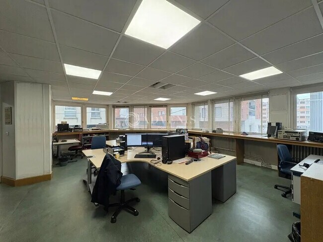 Plus de détails pour Bureau à vendre