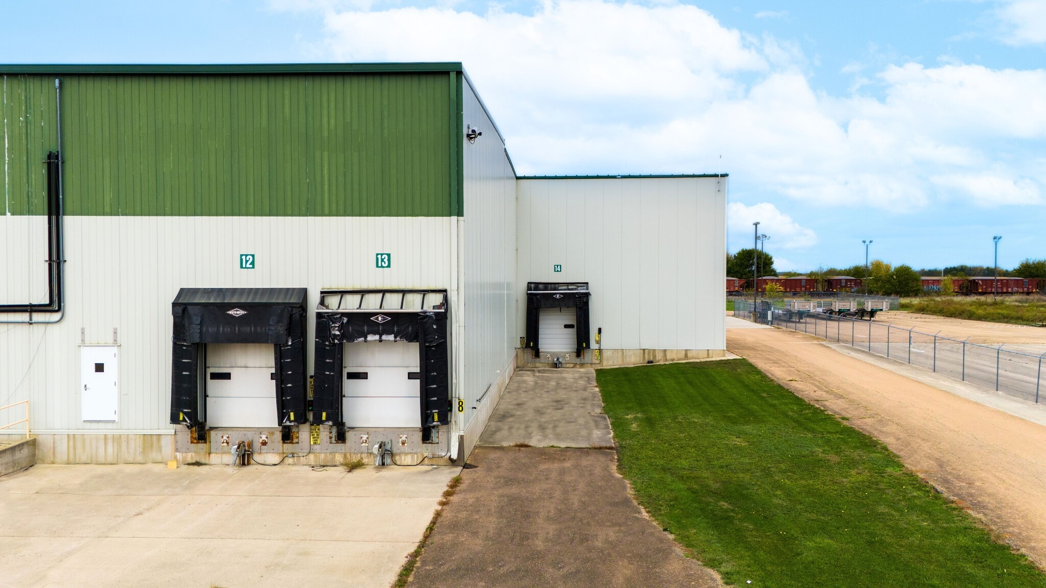 347 N 43rd Rd, Mendota, IL à louer Photo intérieure– Image 1 sur 8