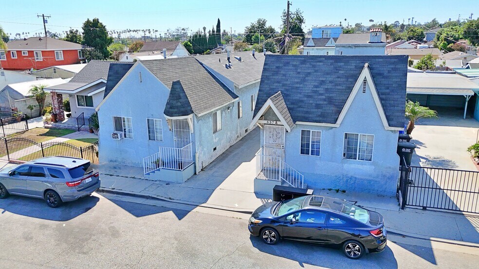 637-641 S McDonnell Ave, Los Angeles, CA à vendre - Photo de l’immeuble – Image 1 sur 6