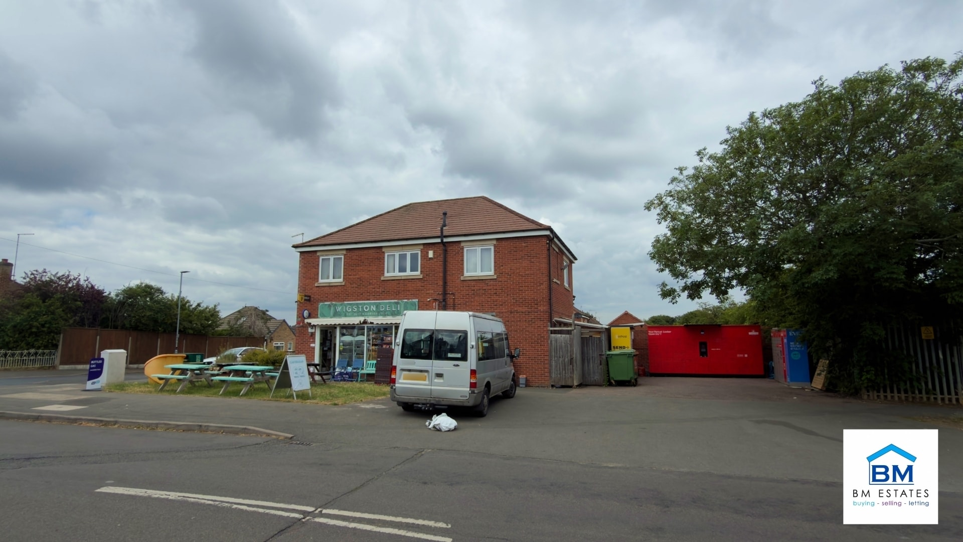 29 Carlton Dr, Wigston à louer Photo de l’immeuble– Image 1 sur 3
