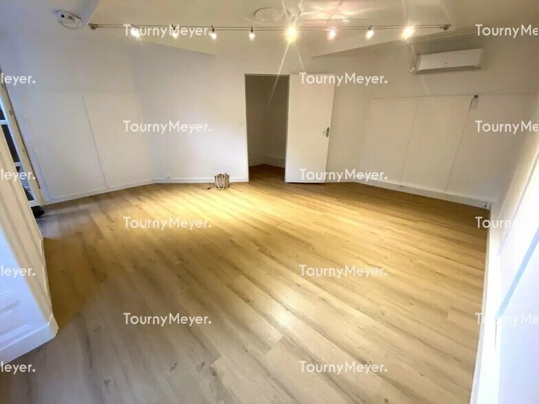 Bureau dans Nantes à louer - Photo de l’immeuble – Image 2 sur 11