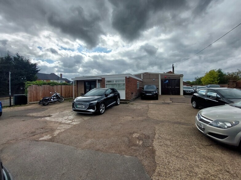 1 Church Rd, Wilstead à louer - Photo de l’immeuble – Image 1 sur 1