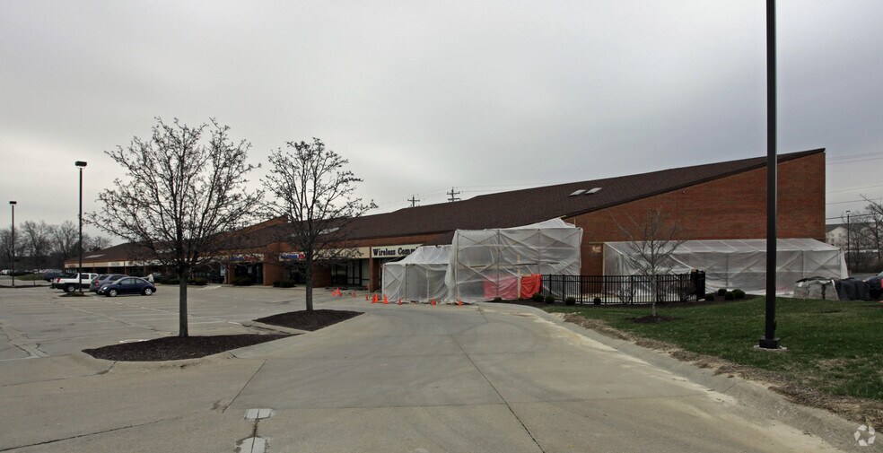 4754-4756 Cornell Rd, Cincinnati, OH à louer - Photo de l’immeuble – Image 3 sur 4