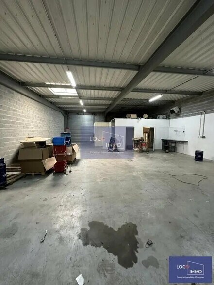 Local d’activités dans Le Haillan à louer - Photo intérieure – Image 3 sur 4