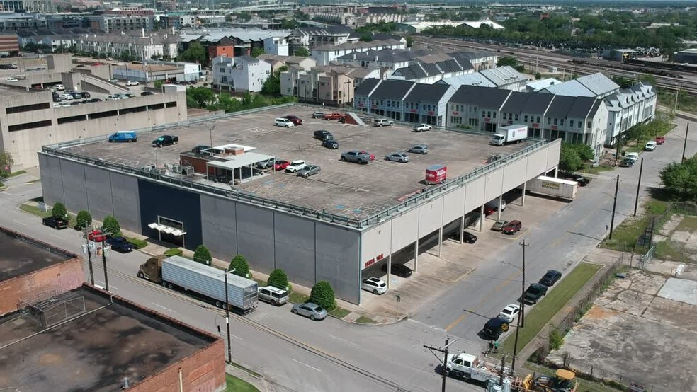 2929 Mckinney St, Houston, TX à louer - Vidéo sur l’annonce professionnelle – Image 2 sur 11