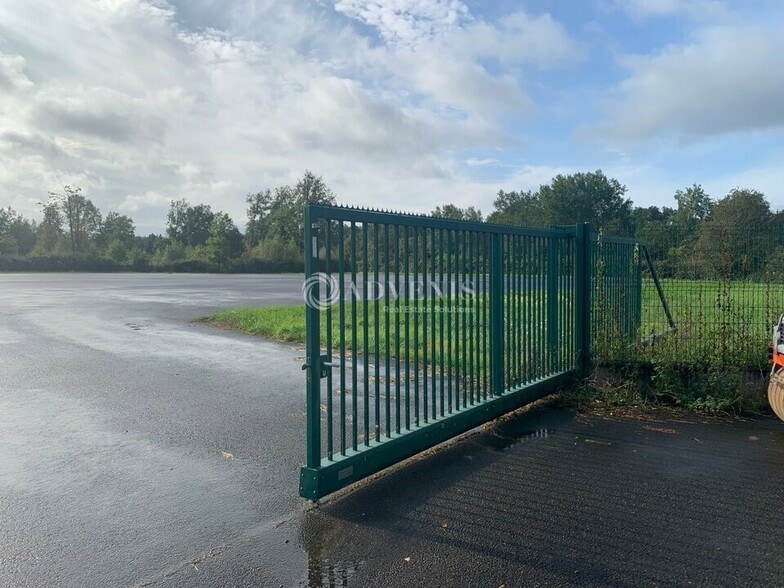 Route De Tours, Écommoy à vendre - Photo de l’immeuble – Image 2 sur 3