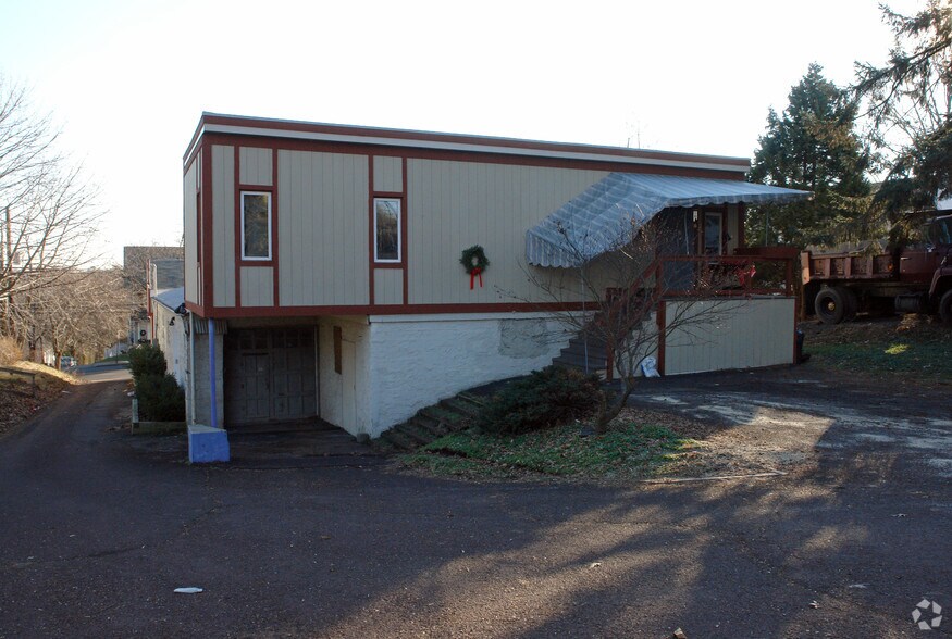 510 N Main St, Sellersville, PA à louer - Photo de l’immeuble – Image 2 sur 2