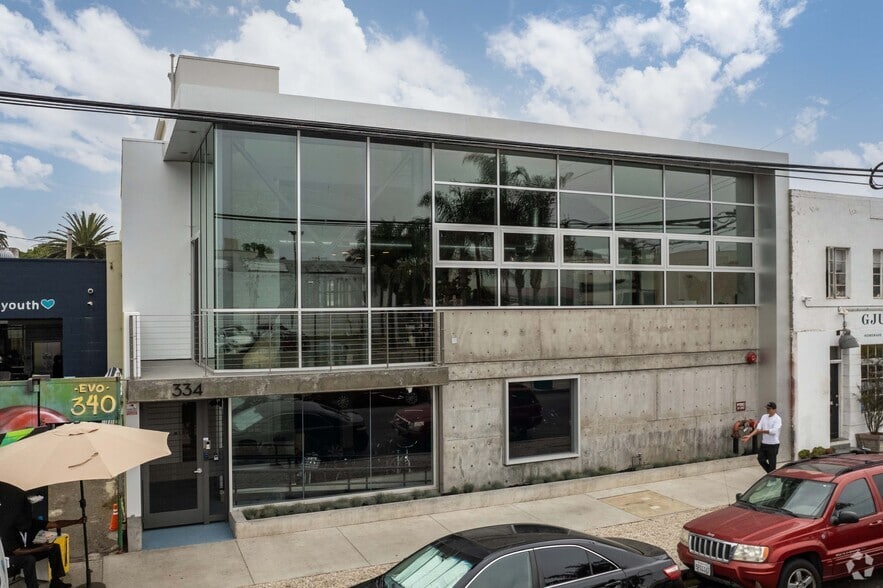 334 Sunset Ave, Venice, CA à louer - Photo principale – Image 1 sur 4