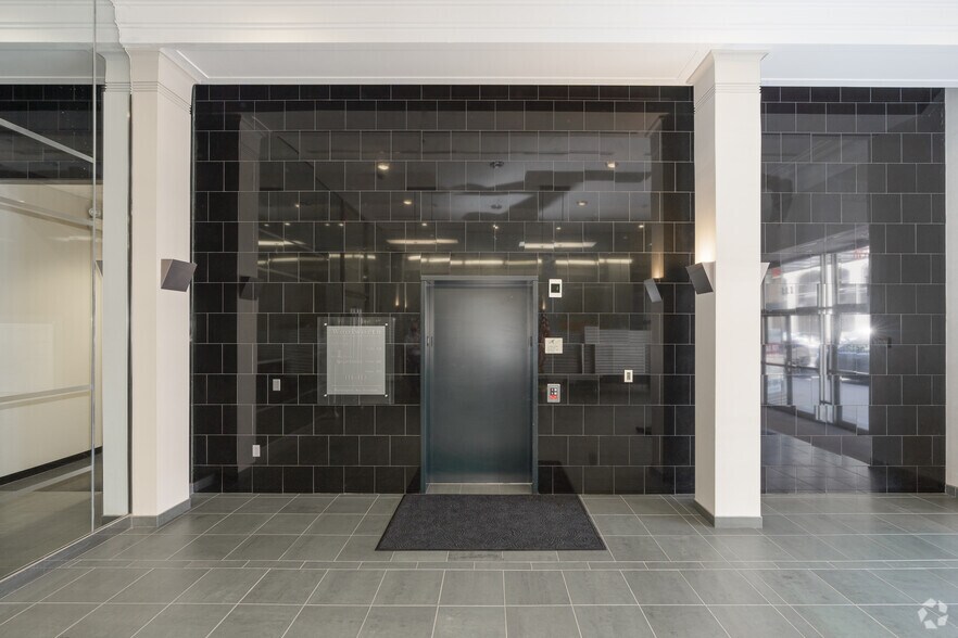 111 N Washington Ave, Scranton, PA à louer - Hall d’entrée – Image 3 sur 13