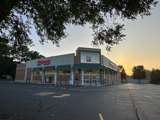Plus de détails pour 801 Mebane Oaks Rd, Mebane, NC - Local commercial à vendre