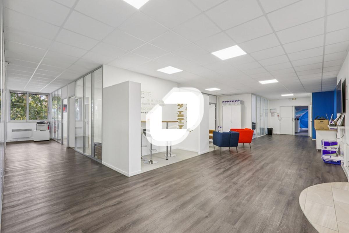 6 Rue Vincent Van Gogh, Neuilly-Plaisance à louer Photo intérieure– Image 1 sur 15