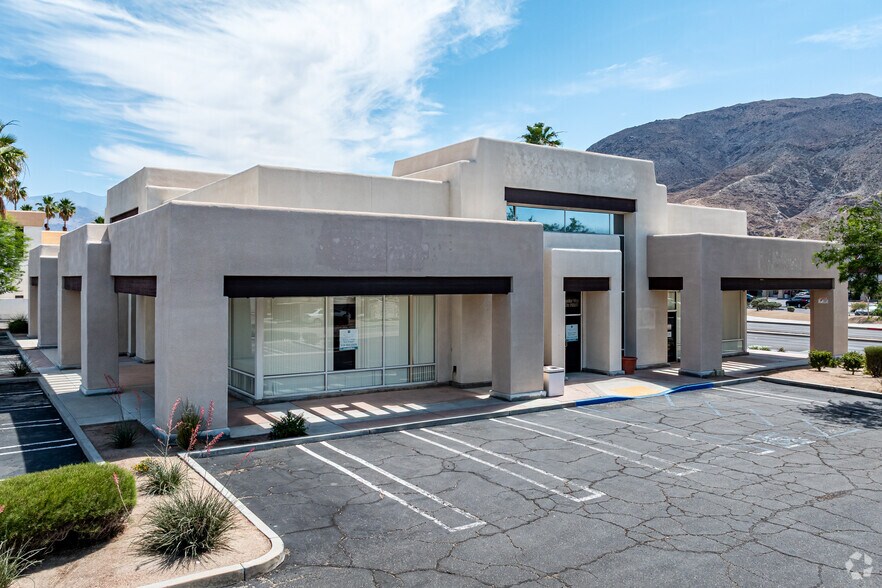44200 Town Center Way, Palm Desert, CA à vendre - Photo principale – Image 1 sur 5
