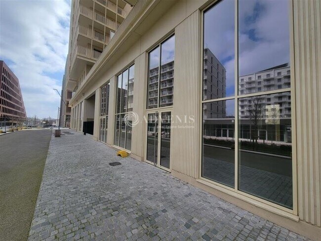 Plus de détails pour 4 24 Rue Maya Angelou, Saint-Ouen-sur-Seine - Local commercial à louer