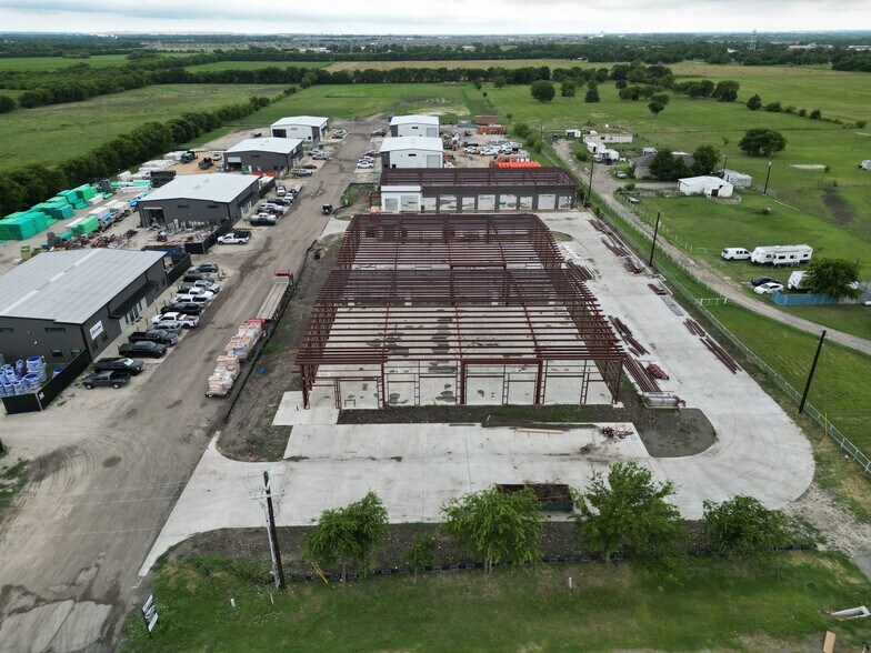 1009 Industrial Way Dr, Anna, TX à louer - Photo de l’immeuble – Image 2 sur 8