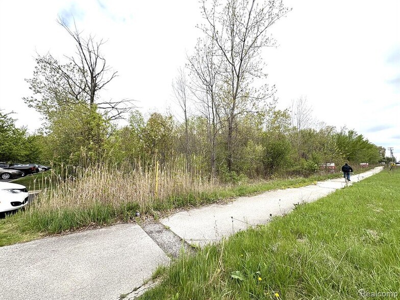 Allen Road, Trenton, MI à vendre - Photo de l’immeuble – Image 3 sur 4