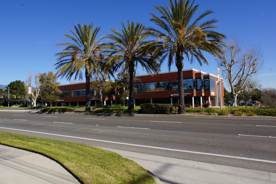 9121 Haven Ave, Rancho Cucamonga, CA à louer - Photo de l’immeuble – Image 3 sur 5