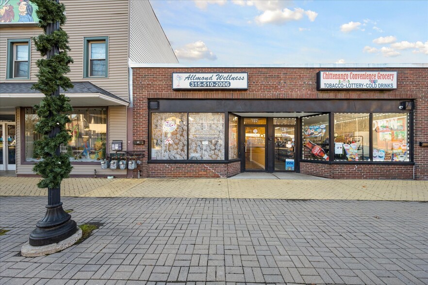 227 Genesee St, Chittenango, NY à louer - Photo de l’immeuble – Image 1 sur 25