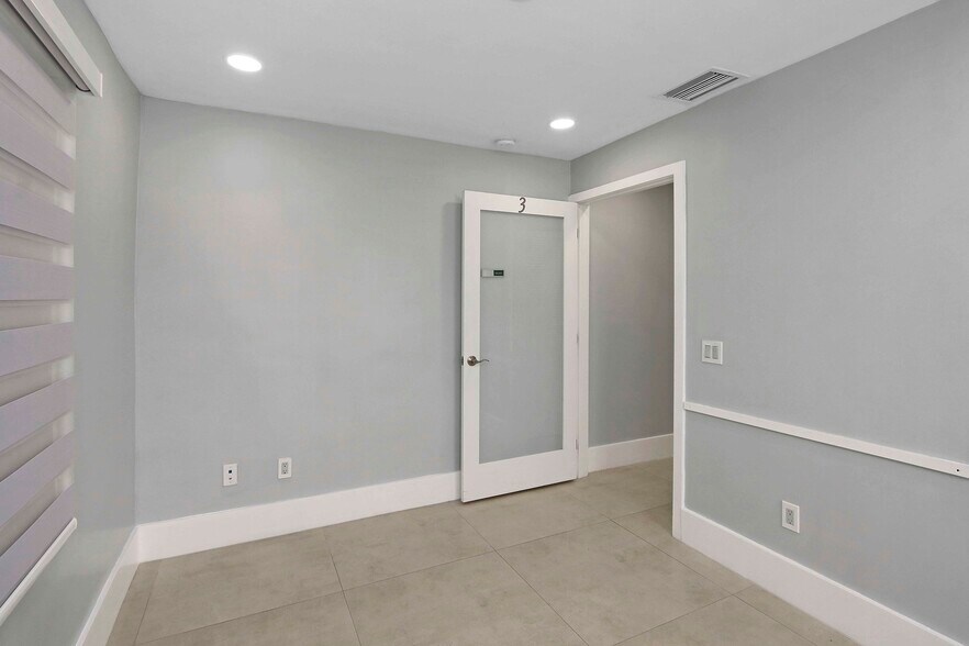 70 NW 8th St, Homestead, FL à louer - Photo de l’immeuble – Image 3 sur 17