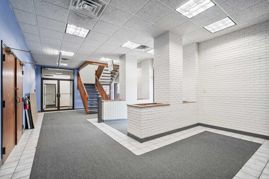 210 W Walnut St, Kokomo, IN à vendre - Photo de l’immeuble – Image 3 sur 23