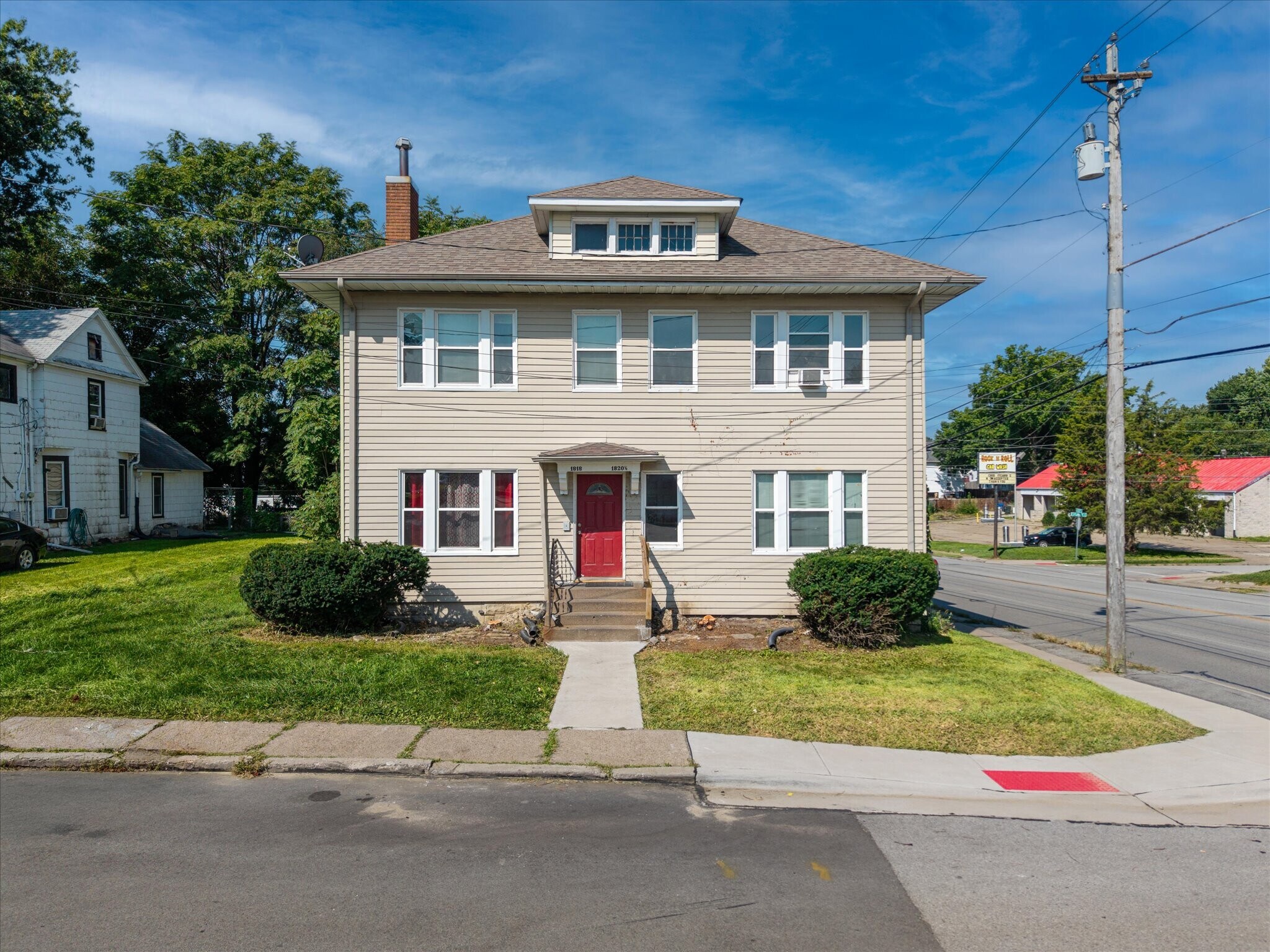 1818 Esplanade Ave, Davenport, IA à vendre Photo de l’immeuble– Image 1 sur 6