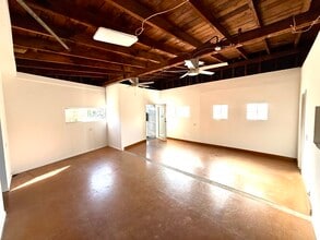 5363 Venice Blvd, Los Angeles, CA à louer Photo intérieure– Image 2 sur 5