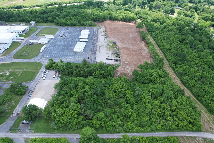 981 Industrial Park Rd, Columbia, TN à louer - Photo de l’immeuble – Image 3 sur 5