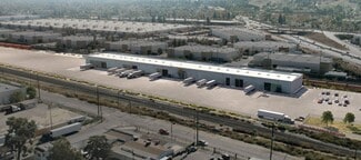Plus de détails pour 2000 Pomona Blvd, Pomona, CA - Industriel/Logistique à louer