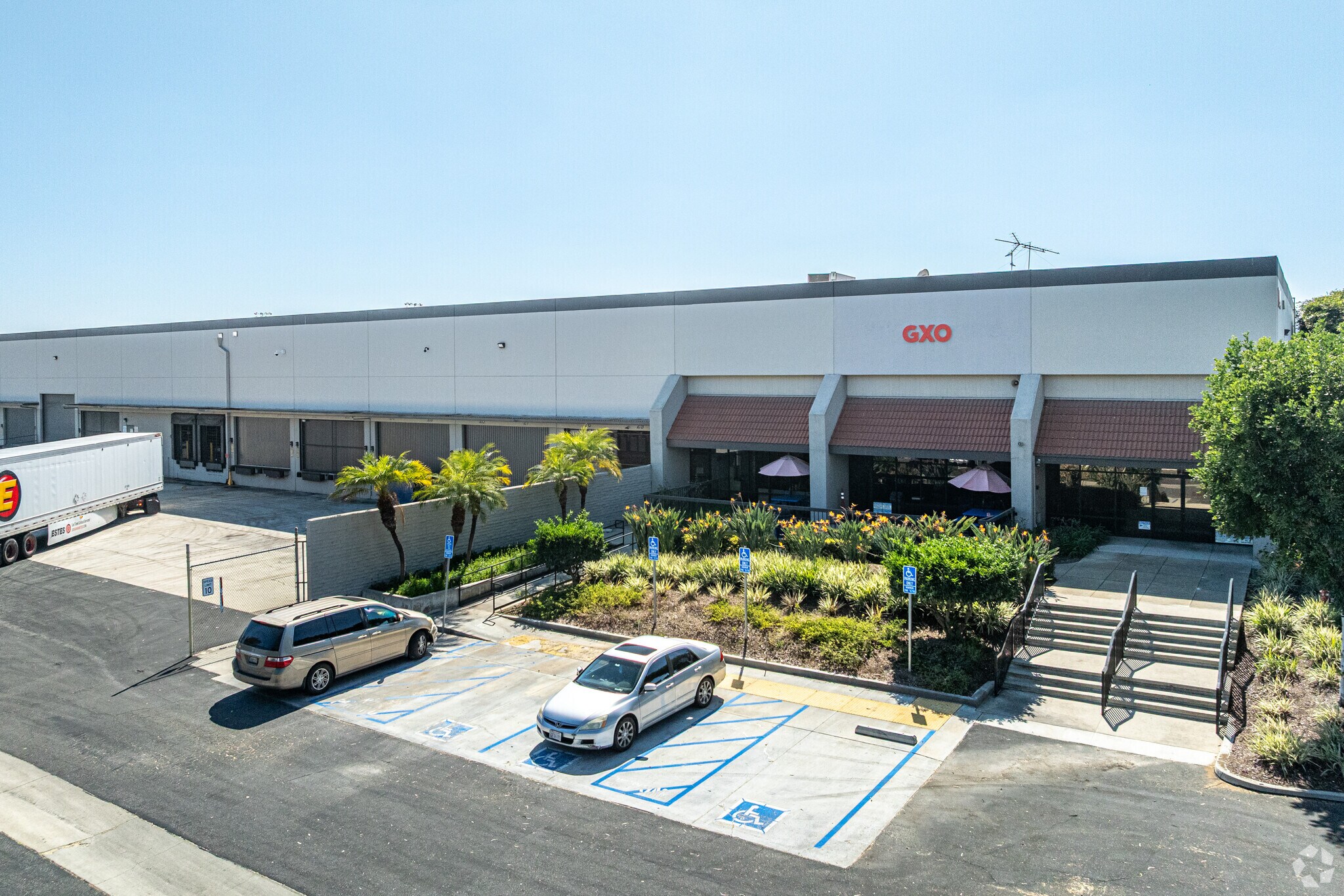 9400-9500 Santa Fe Springs Rd, Santa Fe Springs, CA à louer Photo de l’immeuble– Image 1 sur 12