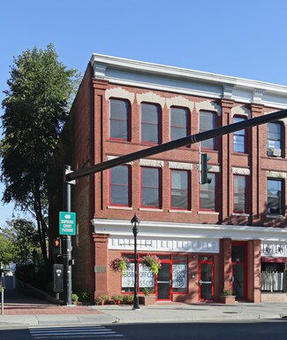 Plus de détails pour 20 W Main St, Riverhead, NY - Bureau à louer
