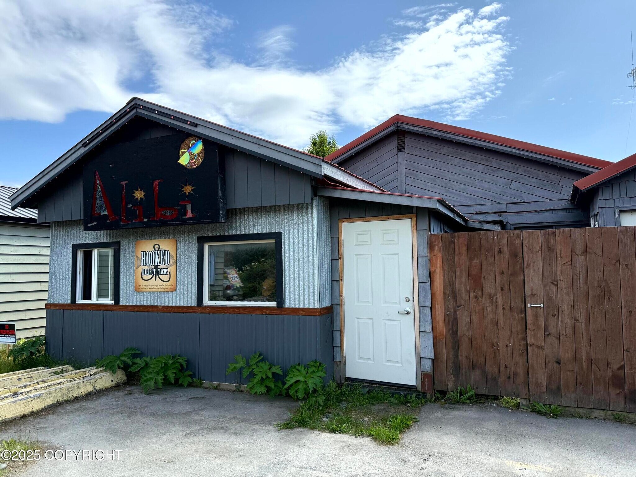 453 E Pioneer Ave, Homer, AK à vendre Photo principale– Image 1 sur 20