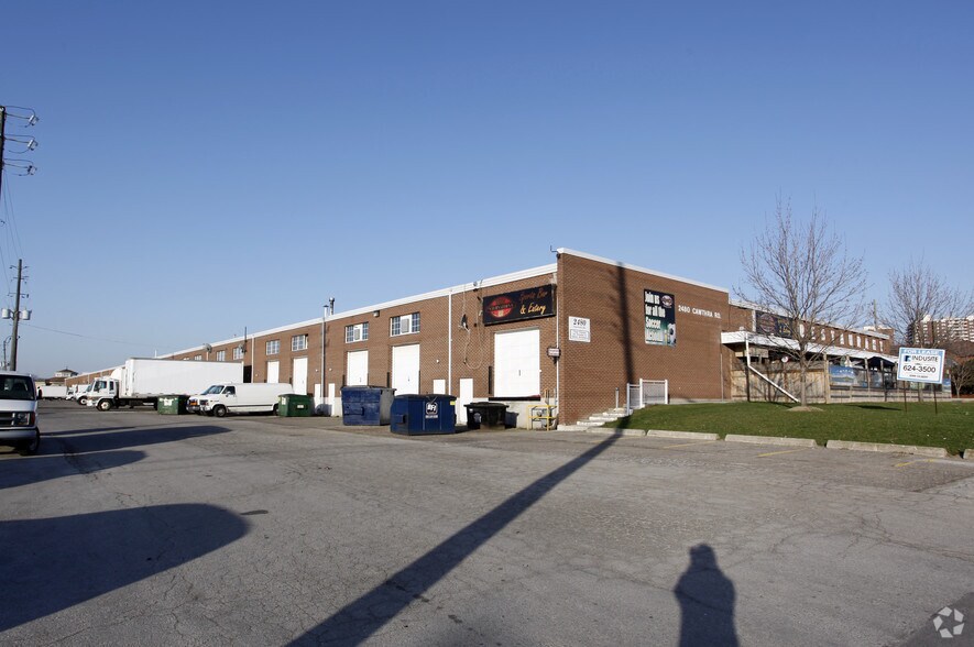 2480 Cawthra Rd, Mississauga, ON à louer - Photo de l’immeuble – Image 2 sur 2