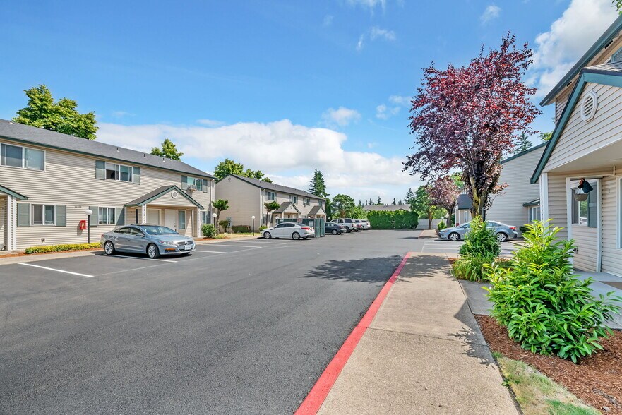 13334 SE Division St, Portland, OR à vendre - Photo de l’immeuble – Image 3 sur 15