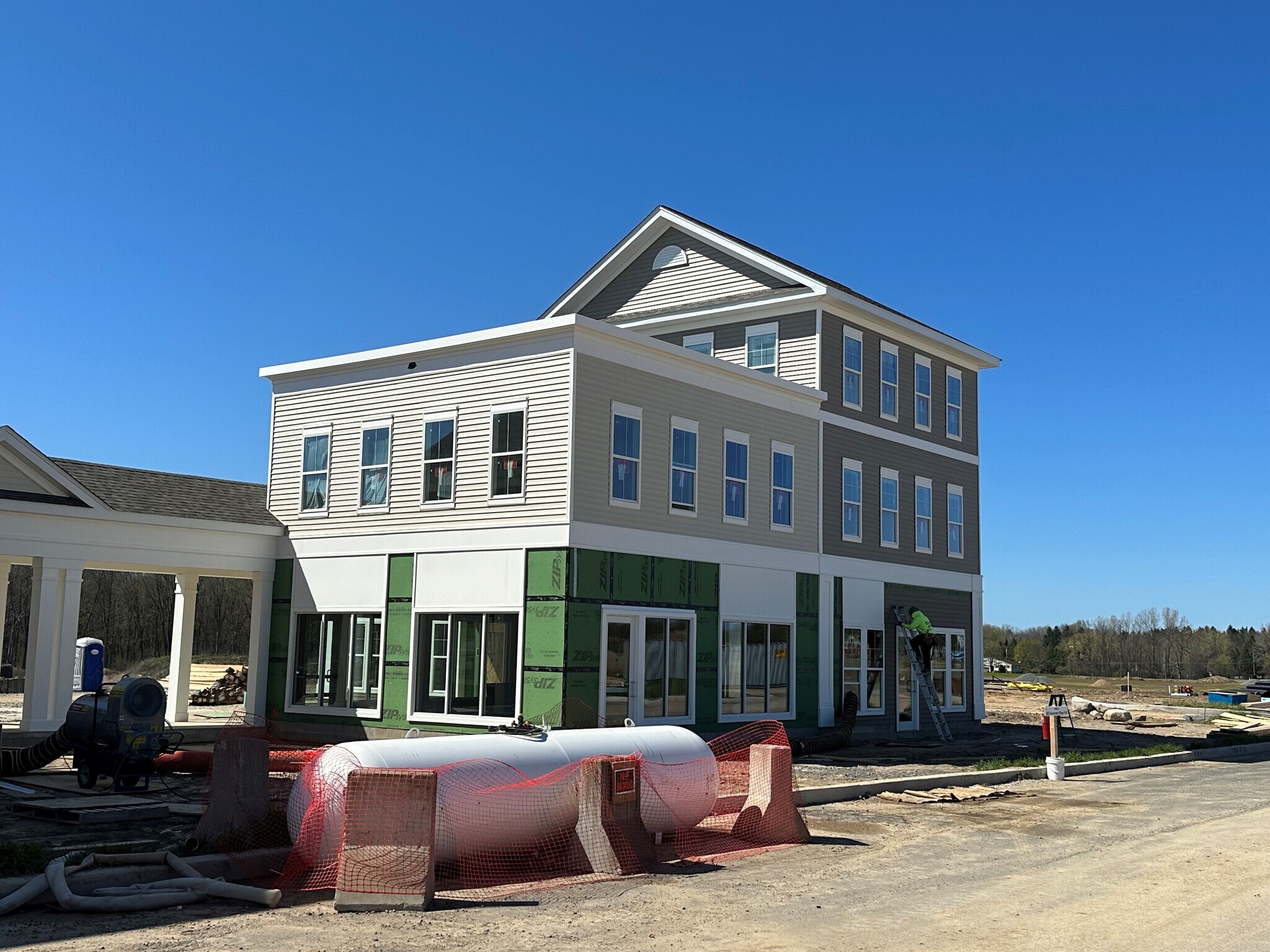 1657 Fairport Nine Mile Point Road, Penfield, NY à louer Photo de la construction– Image 1 sur 7