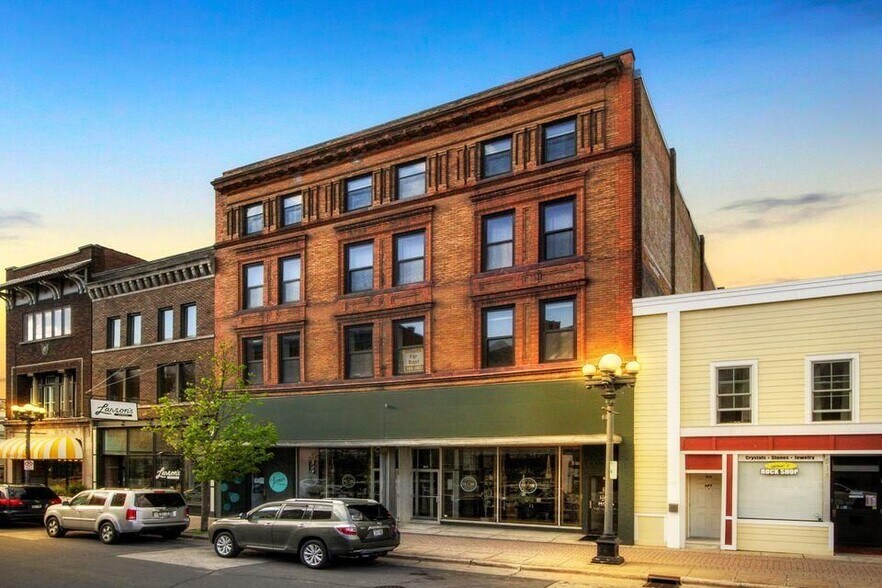 511-513 Main St, La Crosse, WI à louer - Photo de l’immeuble – Image 3 sur 3