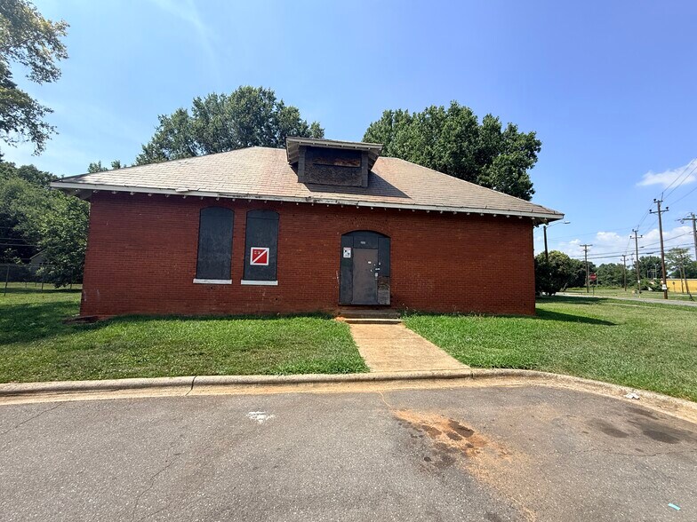 4145 Gossett ave, Charlotte, NC à vendre - Photo de l’immeuble – Image 1 sur 7
