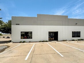 3916 Gattis School Rd, Round Rock, TX à louer Photo de l’immeuble– Image 2 sur 12
