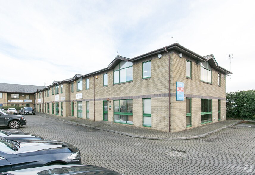 Mackenzie Way, Swindon Village à louer - Photo de l’immeuble – Image 2 sur 9