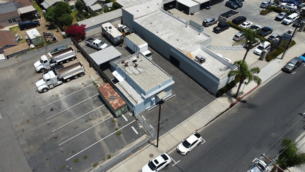 10043 Artesia Pl, Bellflower, CA à louer - Photo de l’immeuble – Image 2 sur 13