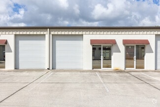 Bayspace at Aurora Business Park and Self-Storage - immobilier d'entreprise