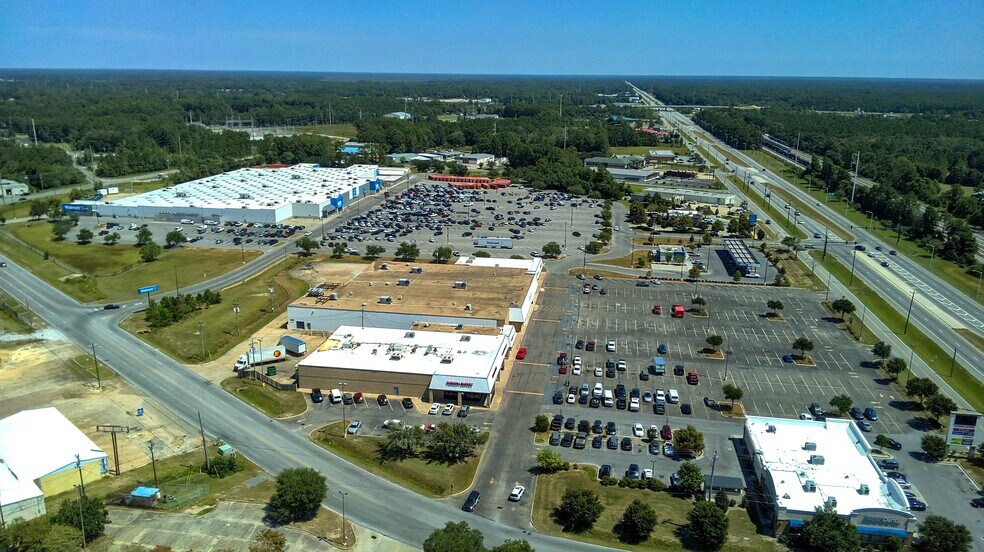 3943 Denny Ave, Pascagoula, MS à louer - Photo de l’immeuble – Image 2 sur 45