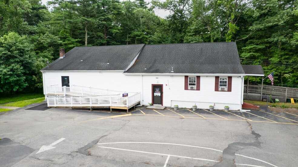 98 Nicks Rock Rd, Plymouth, MA à vendre - Photo de l’immeuble – Image 2 sur 17