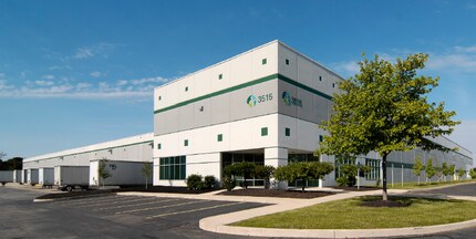 3515-3595 Urbancrest Industrial Dr, Grove City, OH à louer Photo intérieure– Image 1 sur 1